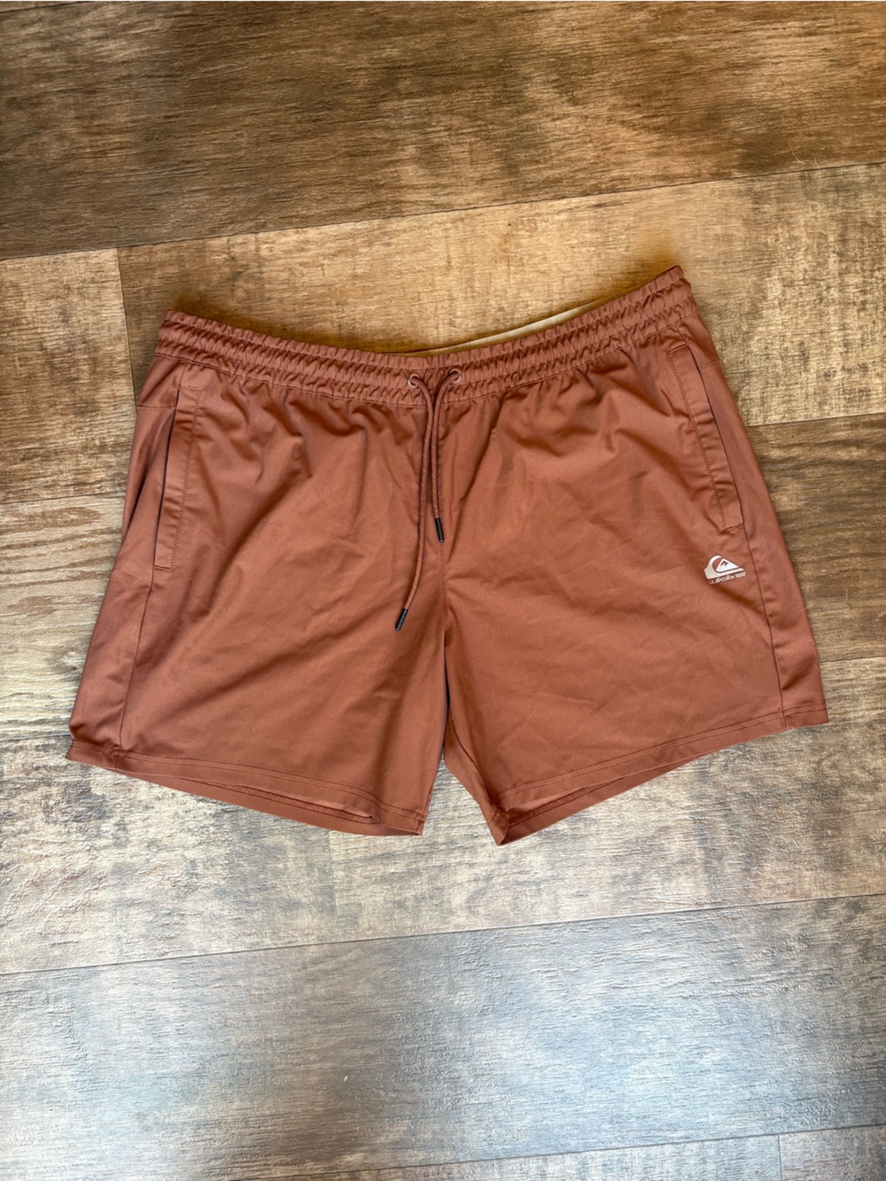 Quiksilver Rust Brown Athletic Shorts with Drawstring